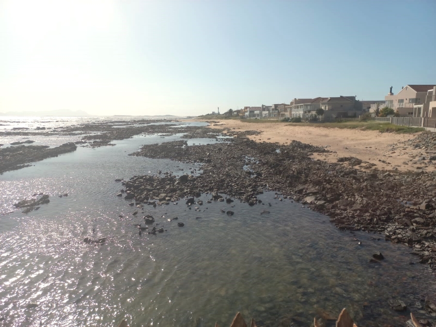 2 Bedroom Property for Sale in Harbour Island Western Cape